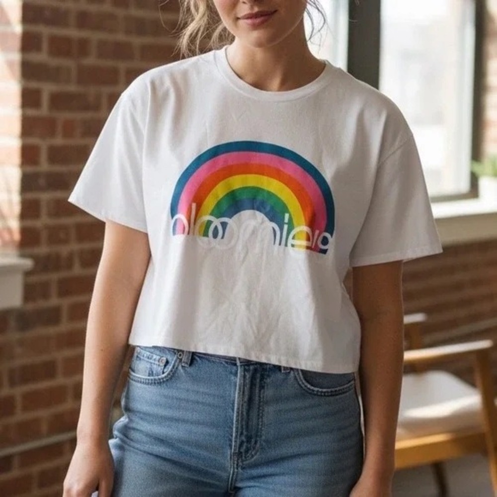 Bloomies Rainbow Graphic T Shirt Women's M‎ Medium White Colorful Cute Tee